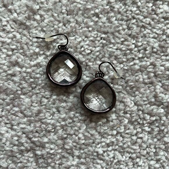 Chico's Jewelry - NWOT Chicos Dark Bronze and Clear Crystal Glass earrings